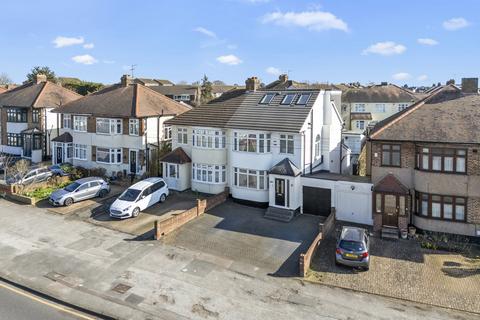 undefined, Havering Road, Romford, RM1