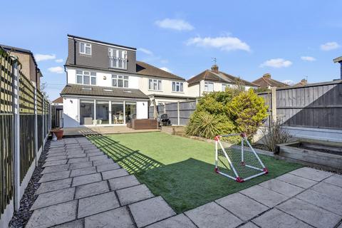 undefined, Havering Road, Romford, RM1