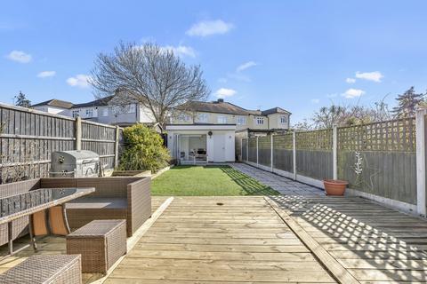 undefined, Havering Road, Romford, RM1