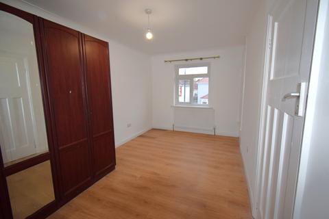 3 bedroom terraced house to rent, Fulwood Avenue, Wembley HA0