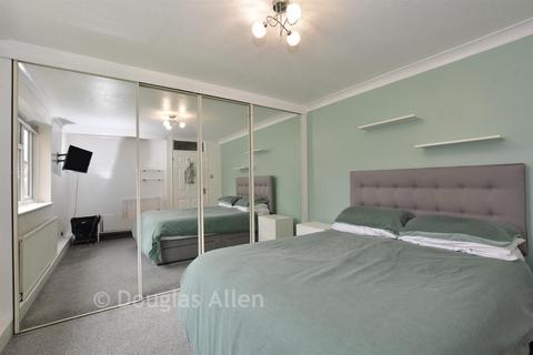 undefined, Park View Court, Wickford SS11