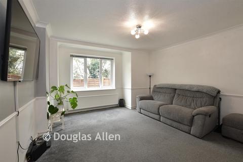 1 bedroom ground floor flat for sale, Park View Court, Wickford SS11