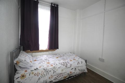 1 bedroom in a house share to rent, Suffolk Road, Enfield