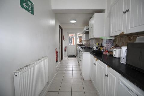 1 bedroom in a house share to rent, Suffolk Road, Enfield