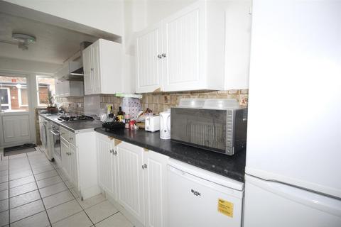 1 bedroom in a house share to rent, Suffolk Road, Enfield