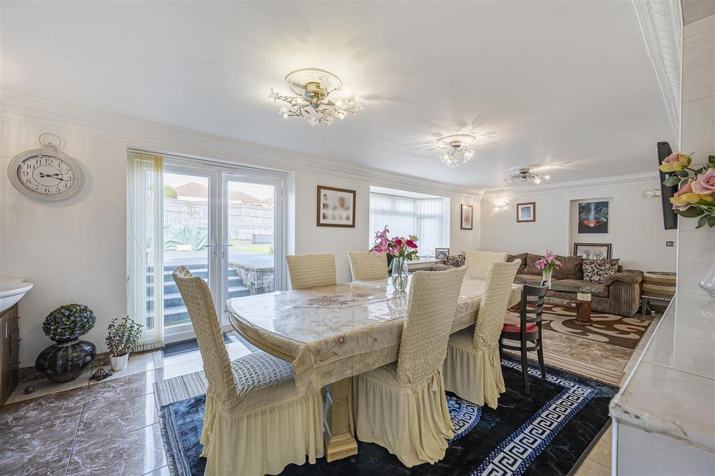 Dining/Sitting Room