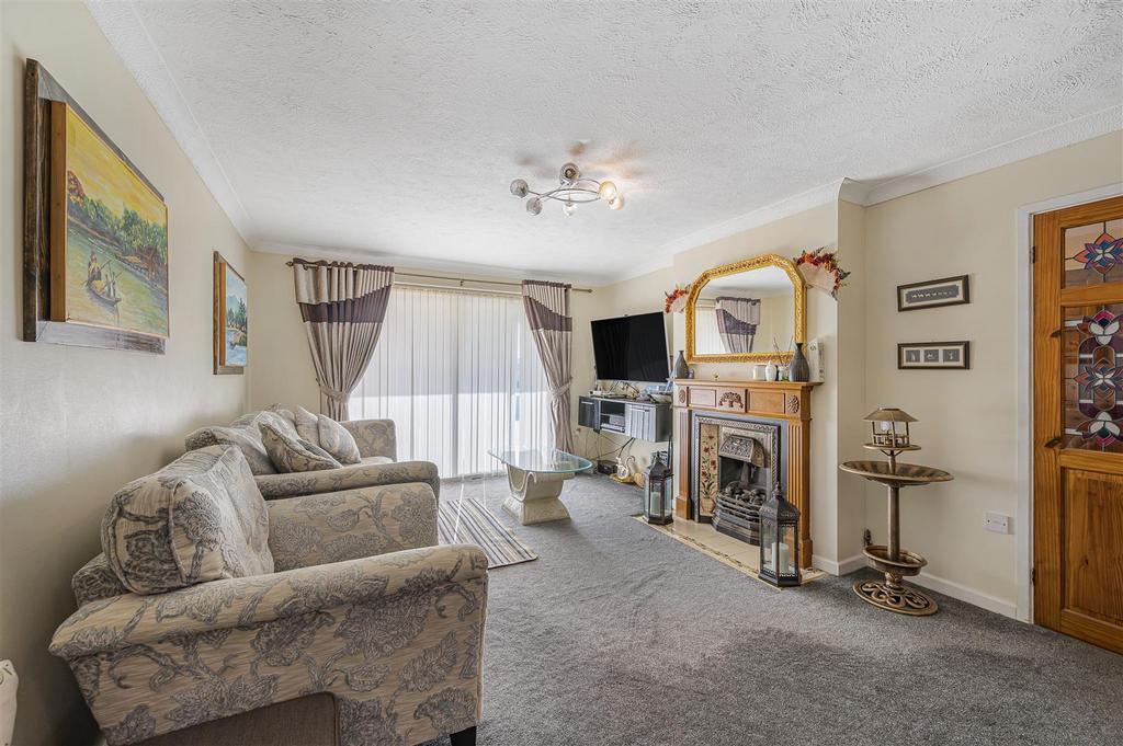 South Facing Lounge