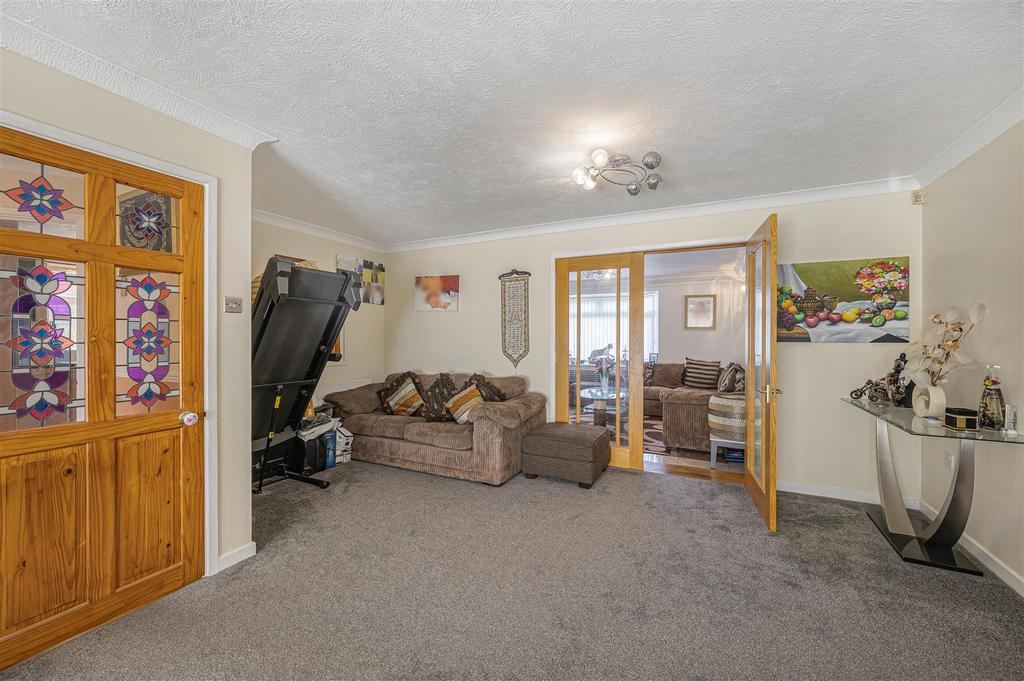 South Facing Lounge