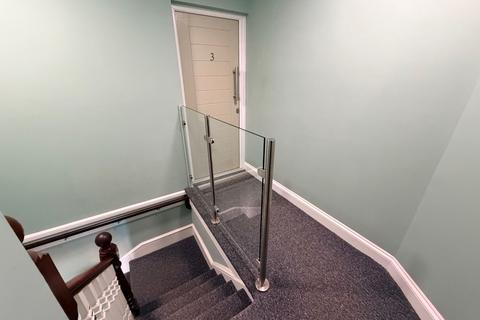 2 bedroom flat for sale, Madeira Road, Margate, CT9