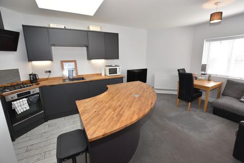 2 bedroom flat for sale, Madeira Road, Margate, CT9