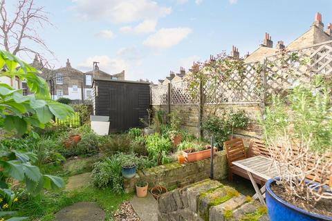 2 bedroom terraced house to rent, Aston Street, Limehouse E14