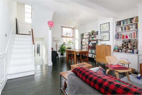 2 bedroom terraced house to rent, Aston Street, Limehouse E14