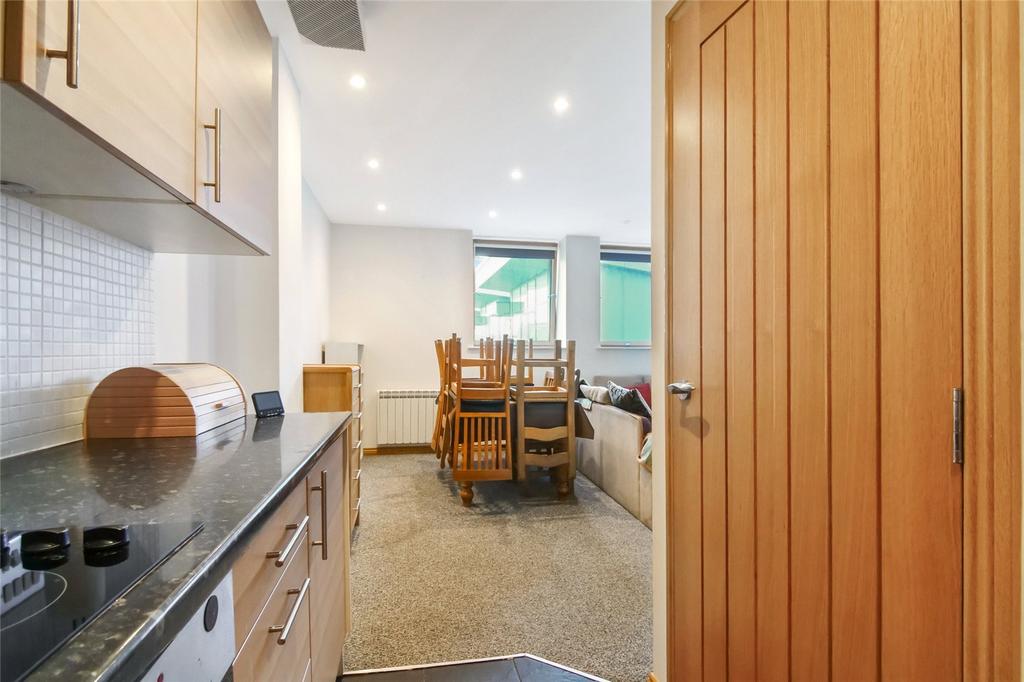 Kitchen dining