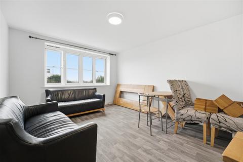 2 bedroom apartment for sale, Bath Road, Slough SL1