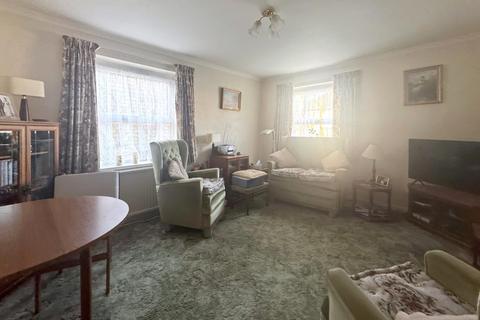 2 bedroom flat for sale, Upper Queens Road, Ashford TN24 8HG