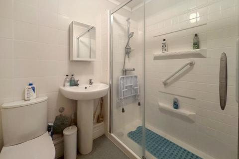 2 bedroom flat for sale, Upper Queens Road, Ashford TN24 8HG