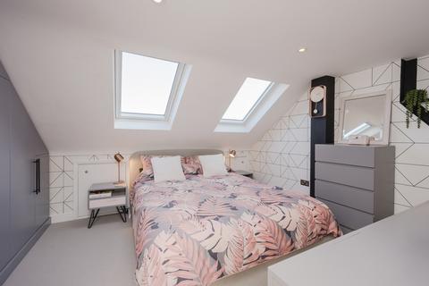 2 bedroom apartment for sale, Laburnum Road, London SW19