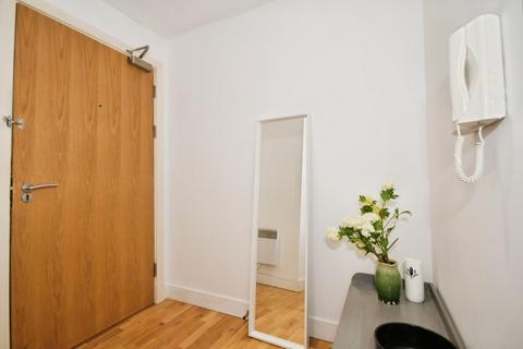undefined, North Bank, South Yorkshire S3
