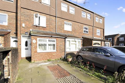 4 bedroom terraced house for sale, Shaw Close, London, SE28