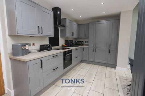 2 bedroom semi-detached house for sale, Timbertree Crescent, Cradley Heath B64