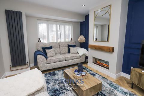2 bedroom semi-detached house for sale, Timbertree Crescent, Cradley Heath B64