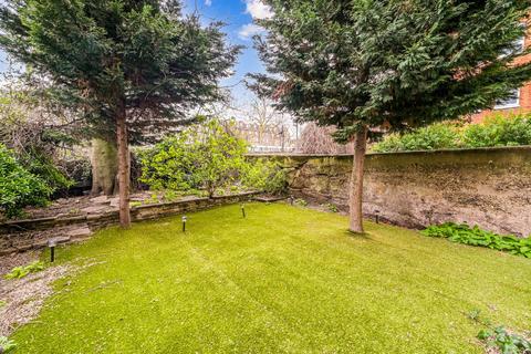 2 bedroom flat to rent, Trebovir Road, Earls Court, London