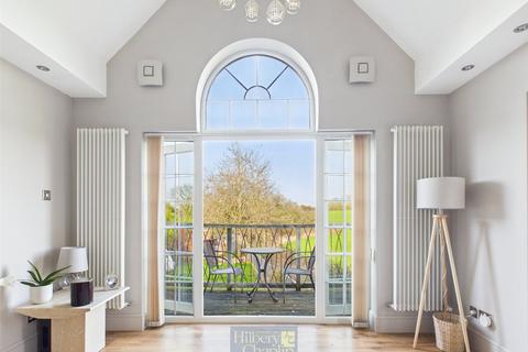 4 bedroom semi-detached house for sale, Rayleigh Road, Hutton, Brentwood, Essex, CM13