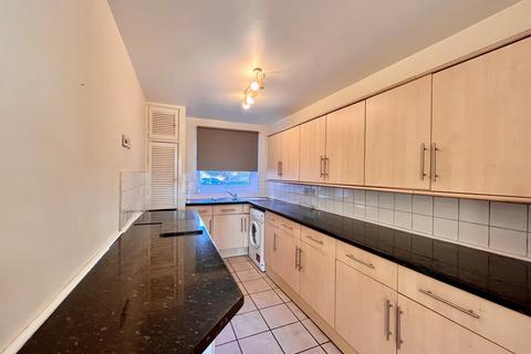2 bedroom apartment to rent, Milverton Court, Leamington Spa, CV32