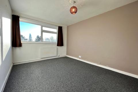 2 bedroom apartment to rent, Milverton Court, Leamington Spa, CV32