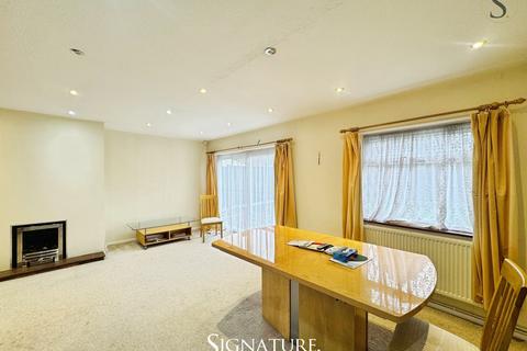 undefined, Oadby, Leicester LE2