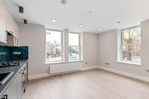 2 bedroom flat for sale, Lennards Court, Chiswick High Road, London W4