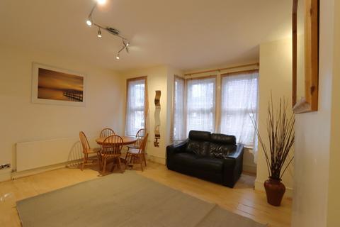 2 bedroom flat to rent, Bowes Road, London, N11