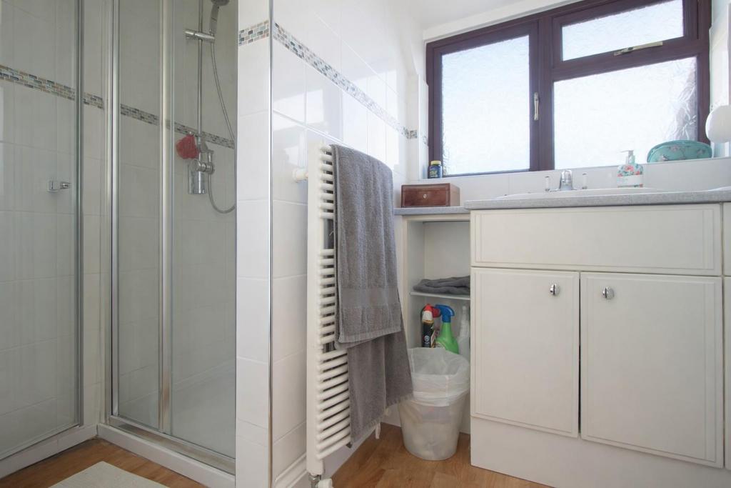 Ensuite A.jpg