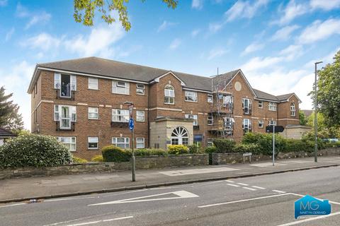 2 bedroom apartment to rent, Page Street, London, NW7