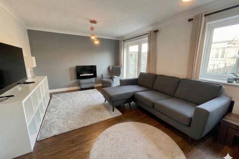 3 bedroom terraced house for sale, Primrose Close, Luton, Bedfordshire, LU3 1EY