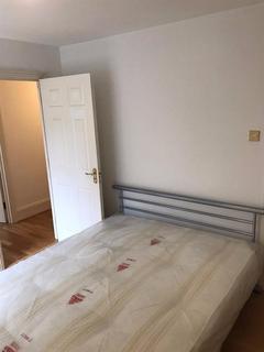 2 bedroom flat to rent, Princess Park Manor, Royal Drive, Friern Barnet