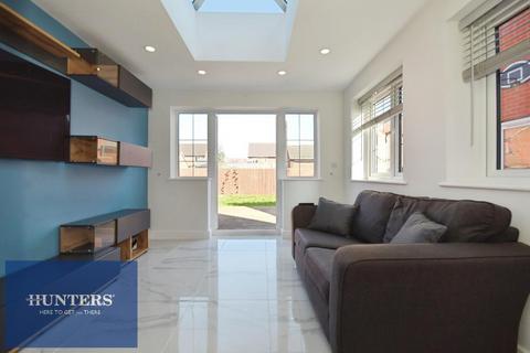 4 bedroom detached house for sale, Caulfield Close, Dunston, Chesterfield, S41 8DH