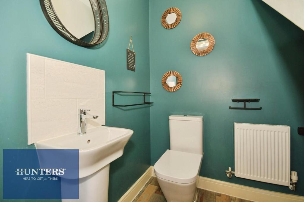 DOWNSTAIRS WC.jpg