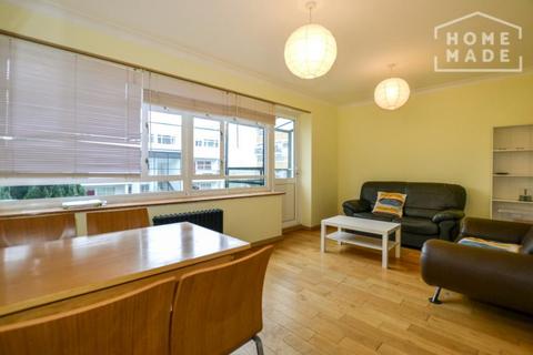 3 bedroom flat to rent, Churchill Gardens Road, London SW1V