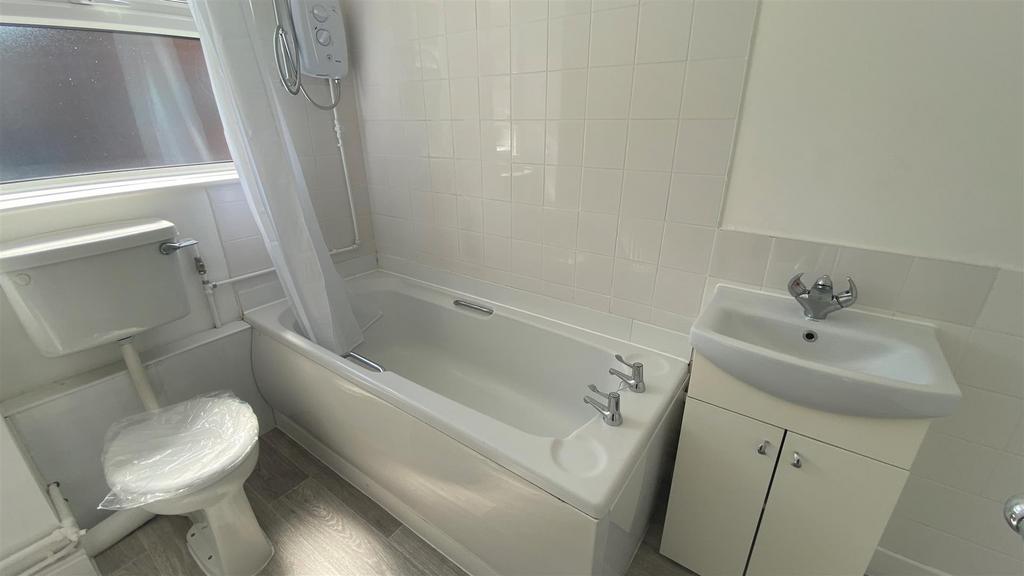 Bathoom OF.jpg