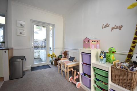 4 bedroom terraced house for sale, 85 Andrew Road, Penarth, CF64 2NT
