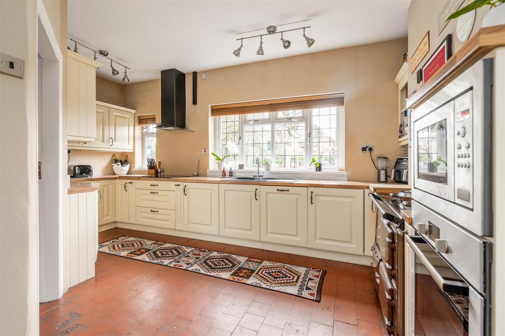 34 Hampton Lane 28.jpg