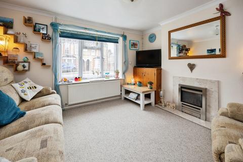 3 bedroom semi-detached house for sale, Cudworth Road, Ashford, TN24 0