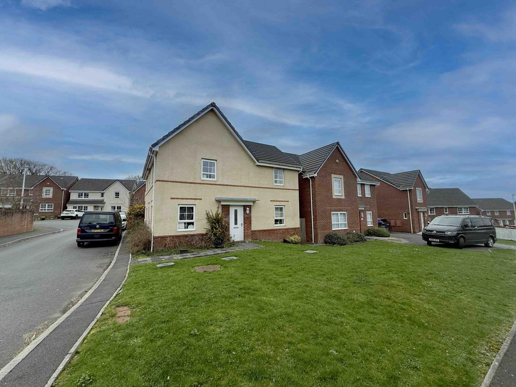 4 Bedroom house for Sale in Heol Pentre Bach, Gor