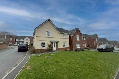 4 bedroom detached house for sale, Heol Pentre Bach, Gorseinon, SA4