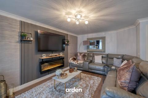 2 bedroom flat for sale, Evesham Road, New Coppice Court, B97