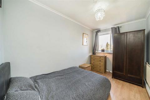 2 bedroom flat for sale, Kings Avenue, London SW4