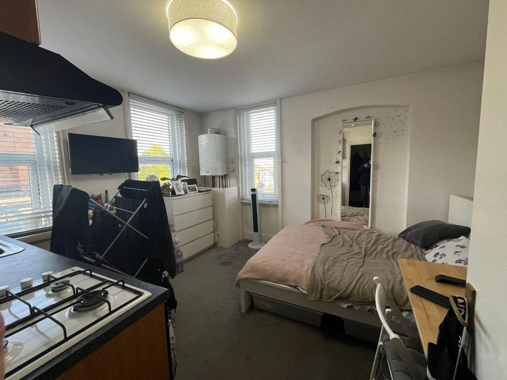 Apartment in London - View 2