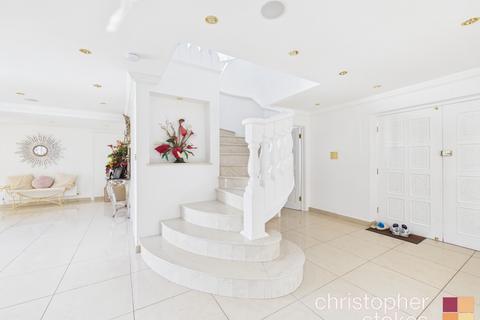 undefined, Bulls Cross Ride,Cheshunt, Hertfordshire, EN7 5HS