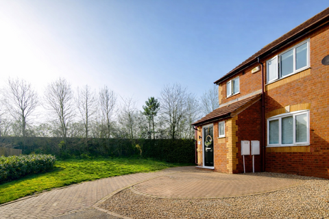 3 bedroom semi-detached house for sale, Newbolt Close, Newport Pagnell MK16